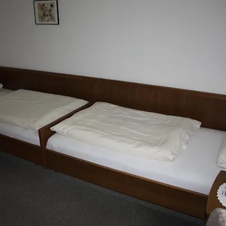 Gasthof-pension Hunaustuben