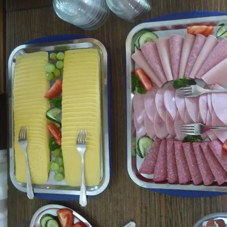 Gasthof-pension Hunaustuben