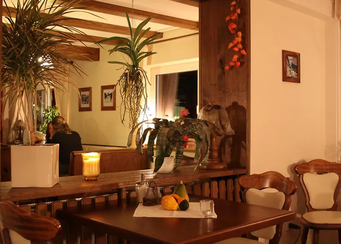 Konukevi Gasthof-pension Hunaustuben 3*